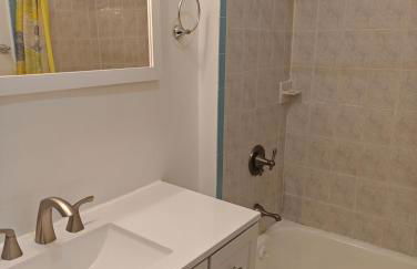 JSQ Apartment, 5 Mins from PATH Station - Foto 16