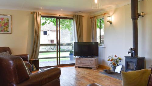 Drumble Lodge - Photo 3