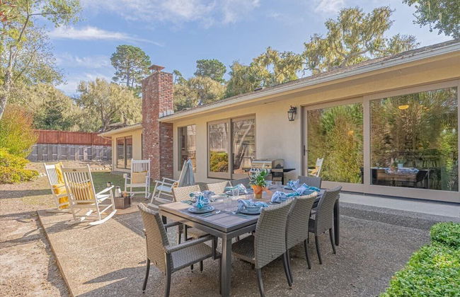 Pebble Beach Barking Seals - 5min Walk to the Beach! - Photo 30