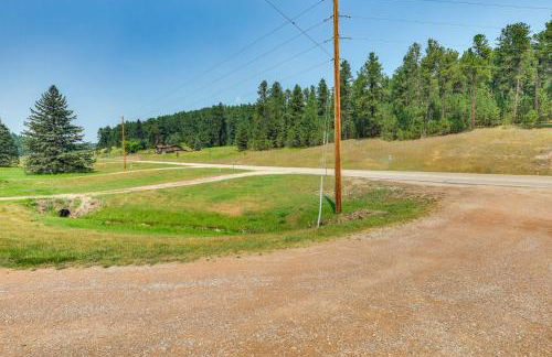 Deadwood Wolf Cabin with Fire Pit and Grill - Foto 25