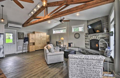 Travelers Retreat Studio with Patio and Yard! - Foto 12