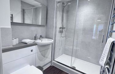 Modern 2 bed close to Bicester Village, Parking - Foto 30