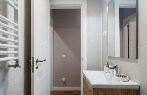 Urban design at Cuatro Caminos, Bernabeu, Madrid - Photo 29