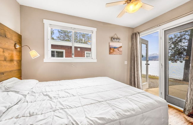 Secluded Cabin on Lake Okanagan - Photo 3