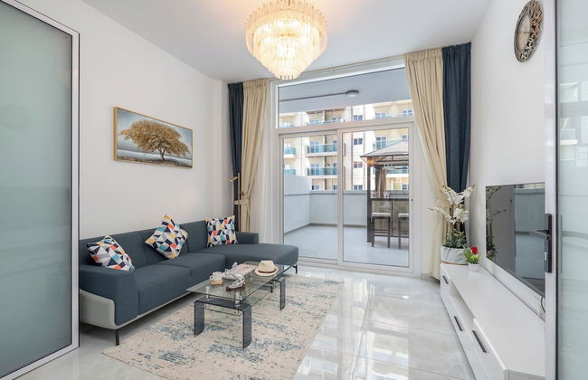 Vogue Elegance at Pearlz near Metro - Foto 72