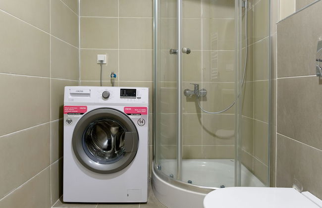 Gorgeous Central 2BR Condo w City Views - Foto 24