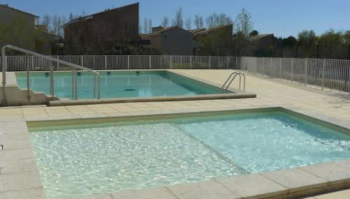 LE PETIT BONHEUR - PLACE PARKING PRIVEE - CLiM - TERRASSE - PISCINE PARTAGEE - PROCHE PARC SPIROU - Foto 3