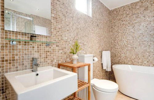 Penthouse Loft apartment with roof terrace Not for events or parties - Foto 19