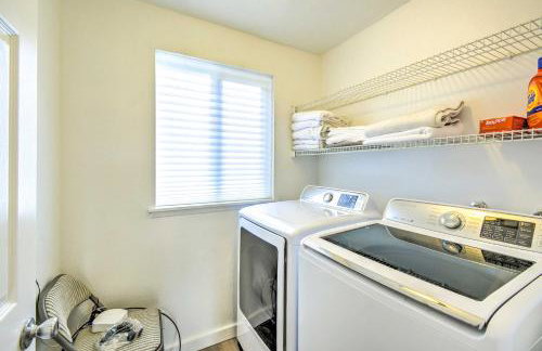 Stunning Hood Canal Getaway w/ Private Deck! - Foto 28