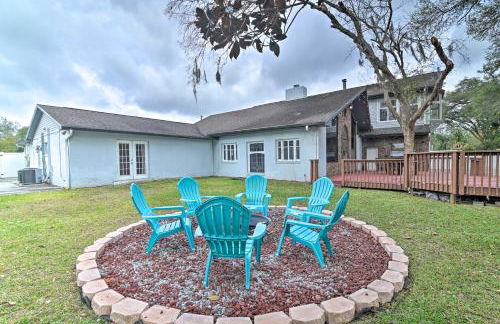 Grand Valrico Home with Deck, Fire Pit and Yard! - Foto 3