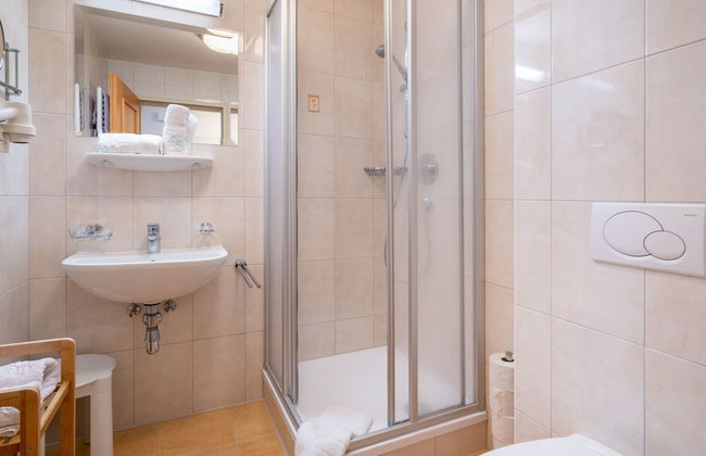 2 bedroom Apartment in Mayrhofen with garden - Photo 11