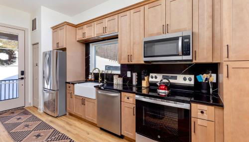 Lake Haus Cabin - Hot Tub, Sauna, Lake View, Wi-Fi - Photo 5