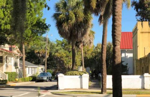 Stylish Downtown Cottage - Prime Historic Location - Foto 26