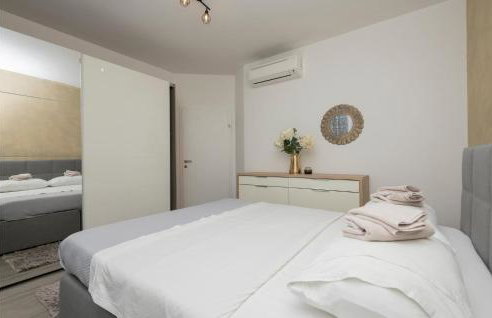 Gorgeous Home In Vrgorac With Wifi - Foto 33