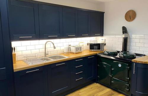 The Old Bank Beautiful Cotswold House with Huge Garden - Photo 12