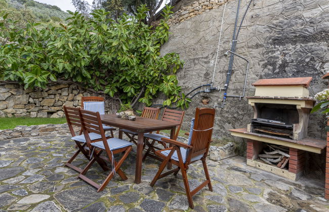 3 bedroom House in Cipressa with garden and terrace - Photo 30