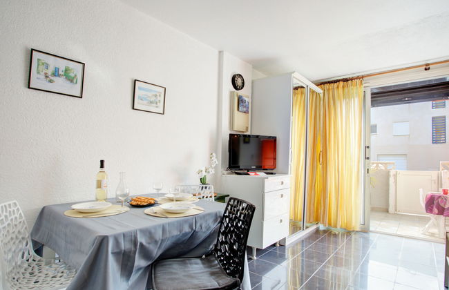 1 bedroom Apartment in Saint-Cyprien with terrace - Photo 6