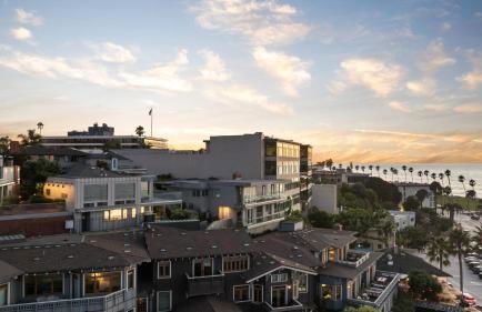 New Modern Studio - Stunning Ocean view - Photo 32