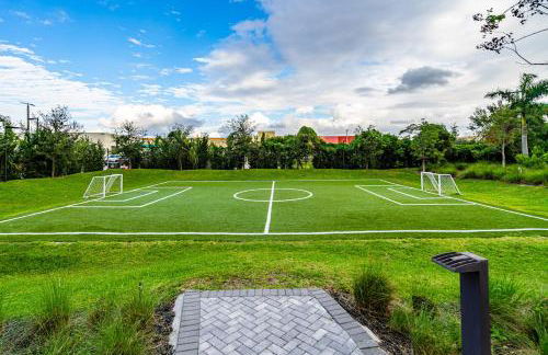 Tranquil 1 Bed Escape in Doral With Free Parking - Foto 37