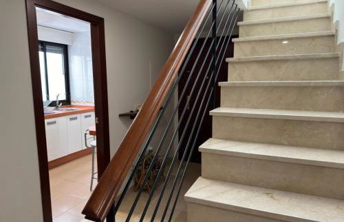 Dúplex céntrico con terraza y parking gratuito - Foto 37