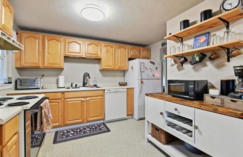 Hoops & Hygge Private Sport Court Retreat home - Foto 4