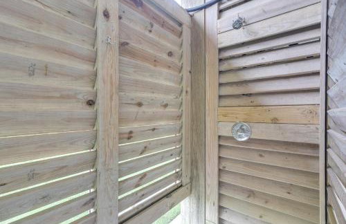 Luxe Crystal Beach Retreat with Views! Walk to Shore - Foto 26