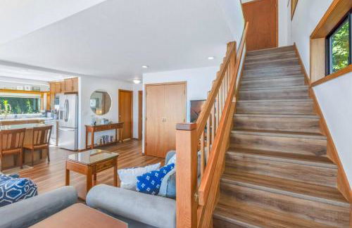 4BR waterfront home with beach access and views - Foto 6