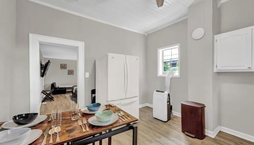 3 mins from Downtown - PS5, King Bed & EV Charger - Foto 5