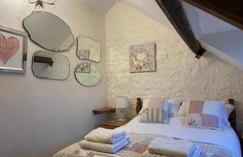 Chiddy Nook Cottage - Photo 2