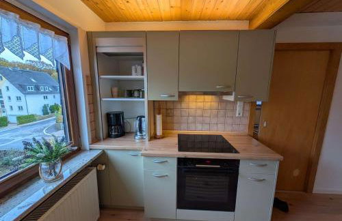 Wohnung am Wald in ruhiger Siedlung Panoramafenster zum höchsten Kunstwerk der Welt 5 Min zur Autobahn oder Zentrum - Foto 9