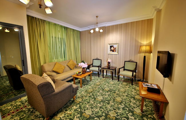 Midtown Furnished Apartments - Photo 27