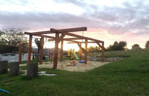 Koperkowy Raj Beskid Wyspowy Domek Małopolska Jacuzzi Playroom - Foto 46