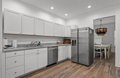 Grandma's Farm on 6 acres with Lighted Barn and River Access - Foto 32