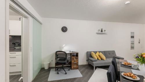 Rob's Flat - Moderne 3-Zimmer-Ferienwohnung mit Terrasse, 6 Schlafplätzen, 2 Min S-Bahn, Weil der Stadt bei Stuttgart - Foto 4