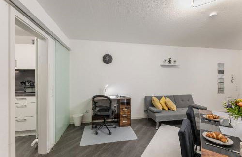 Rob's Flat - Moderne 3-Zimmer-Ferienwohnung mit Terrasse, 6 Schlafplätzen, 2 Min S-Bahn, Weil der Stadt bei Stuttgart - Foto 4