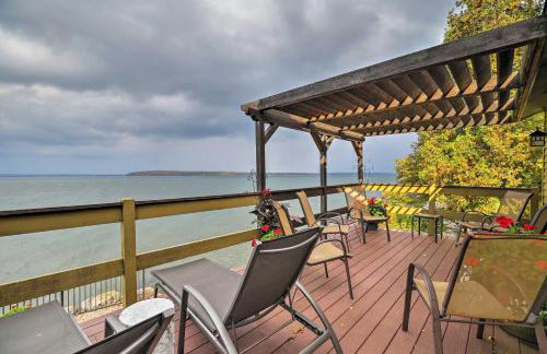 Lake Champlain Cottage with Private Deck and Fire Pit! - Foto 21