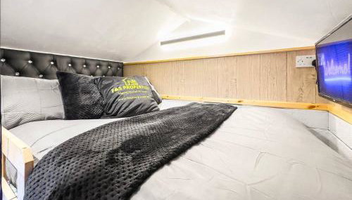 Private Spa Apartment in Maerdy Hot Tub & Sauna - Foto 2