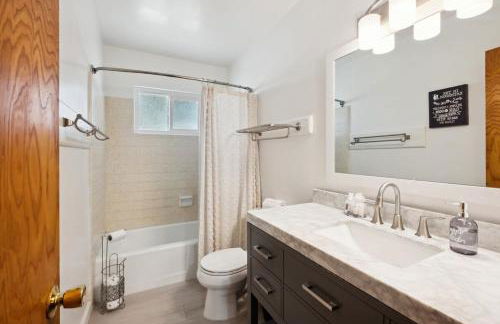 Family Retreat by Cardo - Sleeps 10 - Foto 27