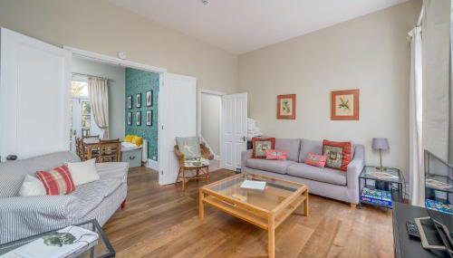 JOIVY Bright Flat for 6, Near Victoria and Warwick sq - Foto 3