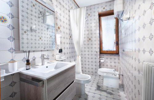 Appartamento in Villa con Terrazzo e Vista Golfo - Foto 26