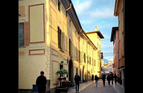 Iseo Portelle Holiday da Barbara - private parking & bike storage - Foto 33