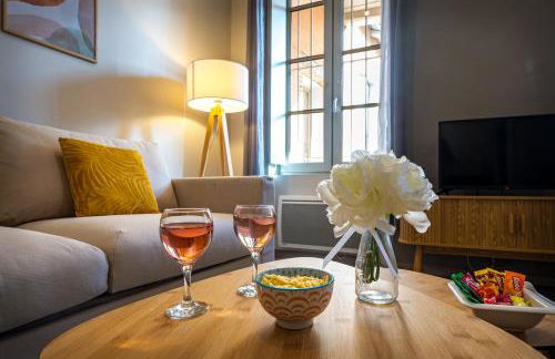 Wi-Fi - Netflix - Spacieux - Centre-ville - CASA SERENIA - Foto 12