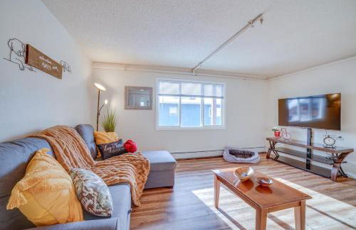 Anchorage Apartment Rental with Mountain Views! - Photo 5