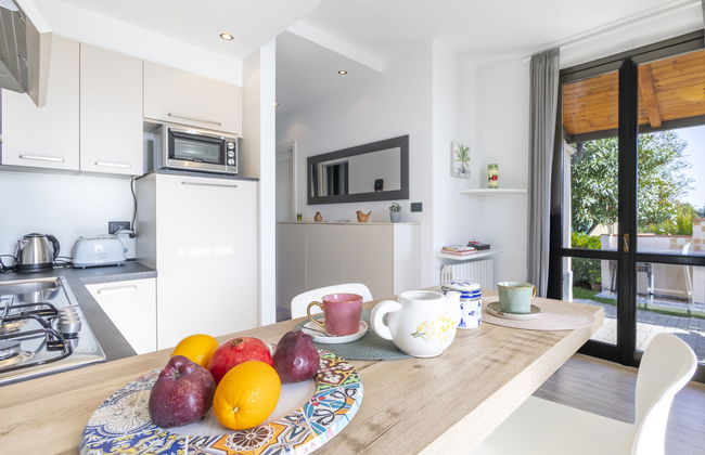 2 bedroom Apartment in Cipressa with swimming pool and garden - Photo 38