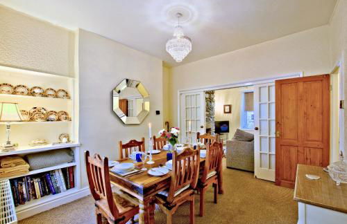 Labernum Cottage, Ingleton Village, Yorkshire Dales National Park, Famous Three Peaks, Near The Lake District, Pets Are Welcome, Direct Parking in front of the Cottage & Guest Parking - Foto 9