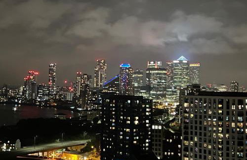 Penthouse with O2 Arena View, Free Parking & Portable AC - Foto 5