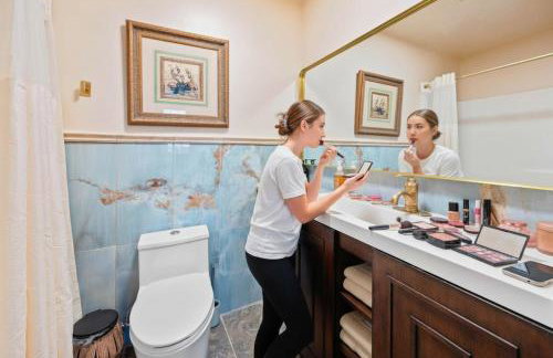 Romantic Colonial Hideaway in Historic Downtown - Pet Friendly - Foto 23