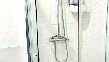 Humber Maisonette Airy, Modern & Chic! - Foto 4, Shower