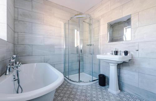 Premium 3-Bed Detached by Papermill, Deeside - Wirral - Foto 16