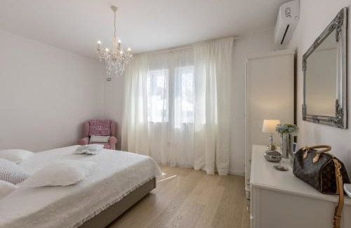 Villa KaTess with heated pool - Photo 29